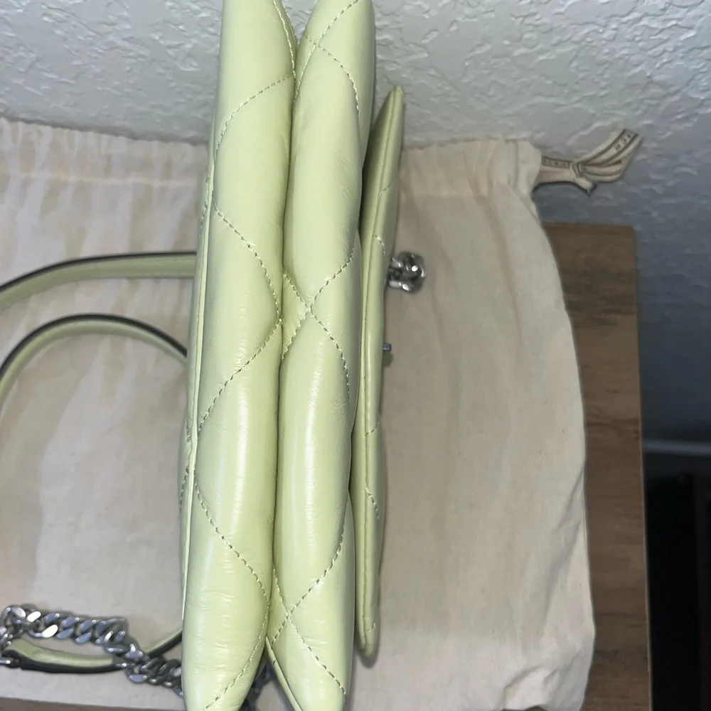 Tory Burch Quilted Crossbody Bag - Soft Green NWOT - Picture 5 of 7